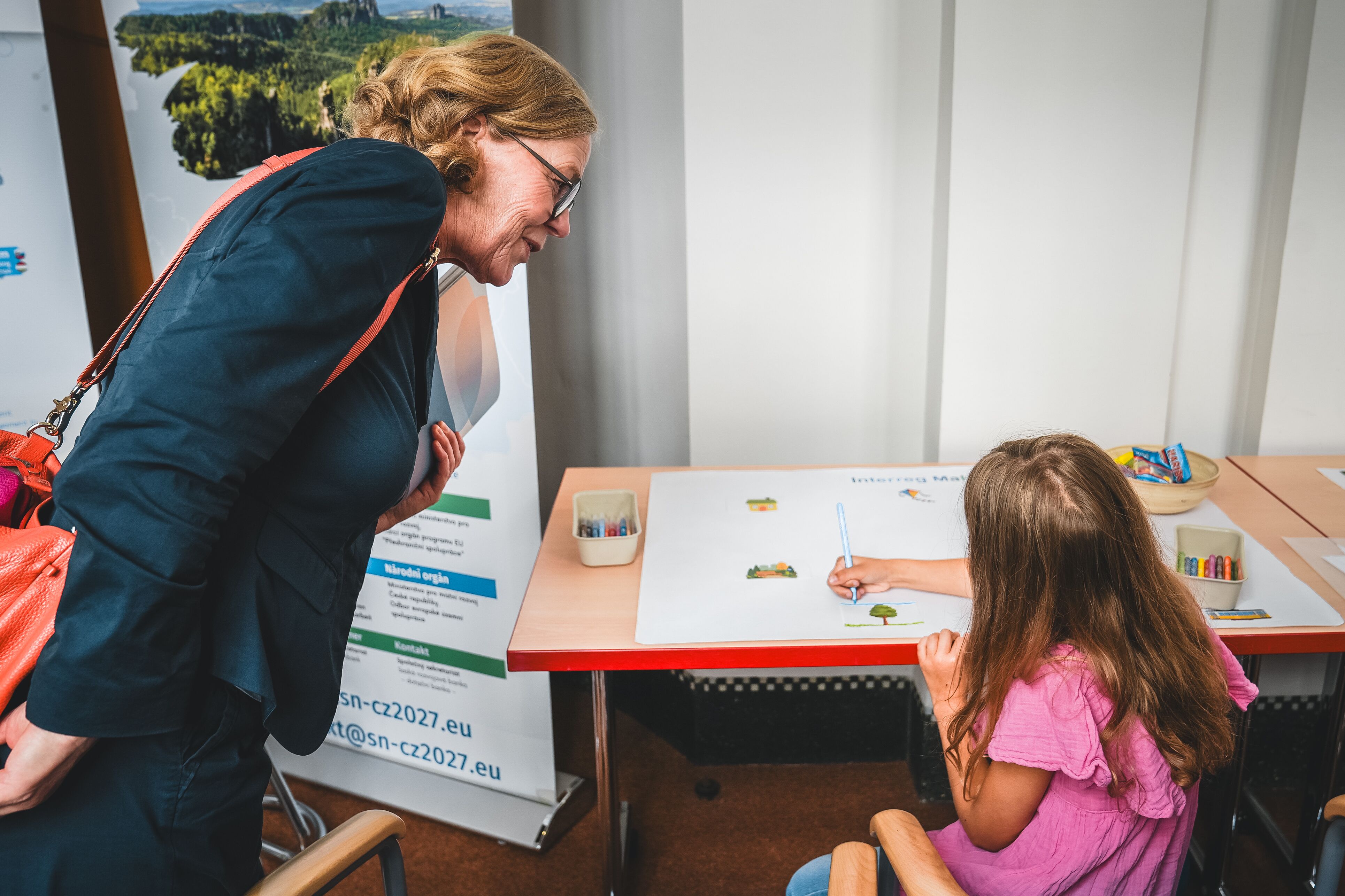 Státní ministryně Regina Kraushaar v rozhovoru s řídicím orgánem a společným sekretariátem | Offenes Regierungsviertel