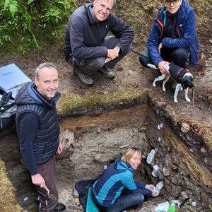 Vzácná návštěva a mikroarcheologie v Sauschwemme #1