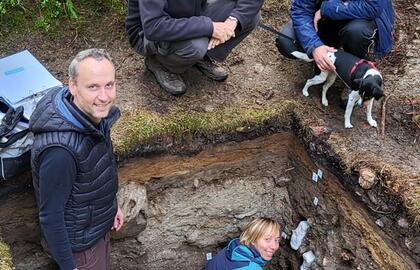 Hoher Besuch und Mikroarchäologie in der Sauschwemme