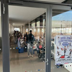 Harlem Globetrotters besuchen U12-Turnier in Dresden #1