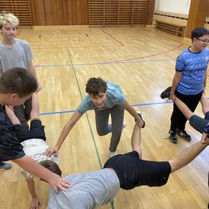 Školní akční den na ZŠ Stříbrnická a Gymnasium LEO 2025 #1