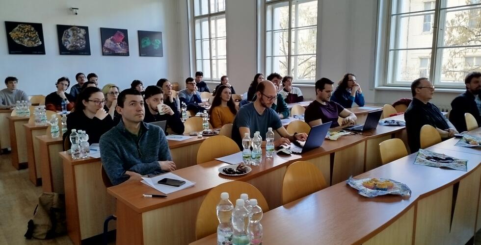 Netzwerk-Kolloquium: Untersuchung der termo-hydromechanischen Eigenschaften von Bentonit für dessen Verwendung in der Barriere eines Tiefenlagers für radioaktive Abfälle