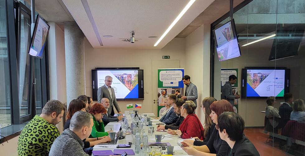 Tisková konference k pořízení mikroskopu Helios 4 PFIB CXe