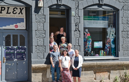 Výstava Interwoven: Science – Art – Future