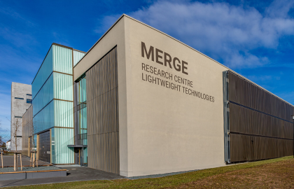 Výstava Interwoven: Science – Art – Future