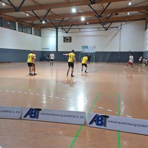 Interkulturelle Maßnahme: Weihnachtsmarkt und Trainercup #2