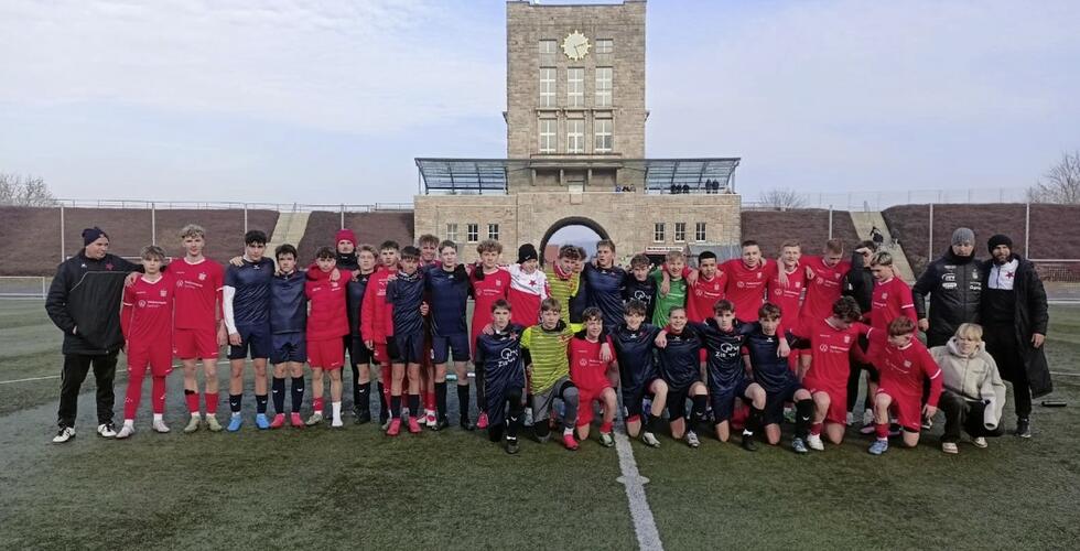 Trenér FC Slavia Karlovy Vary k porovnání výkonů týmu U15 ve Zwickau