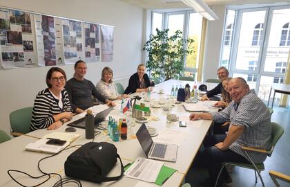 Průběžná koordinace a spolupráce projektových partnerů