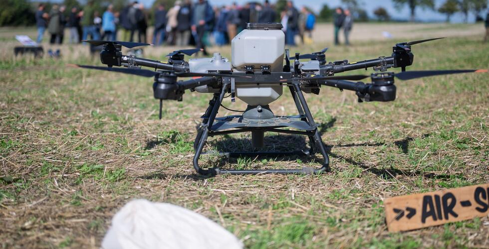 Drohnen und autonome Systeme für die Aussaat von Zwischenfrüchten