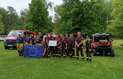 Gemeinsame Veranstaltung Kindertag mit IZS mit Demonstration der Feuerwehrarbeit, inkl. junge Feuerwehrleute im Einsatz