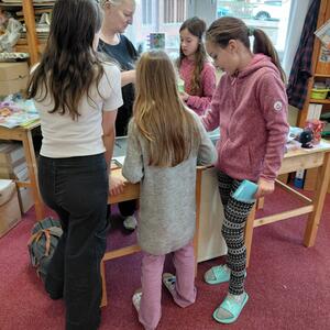 SCHKOLA Oberland - Setkání tříd 4-6 (skupina textil+ papír) #1