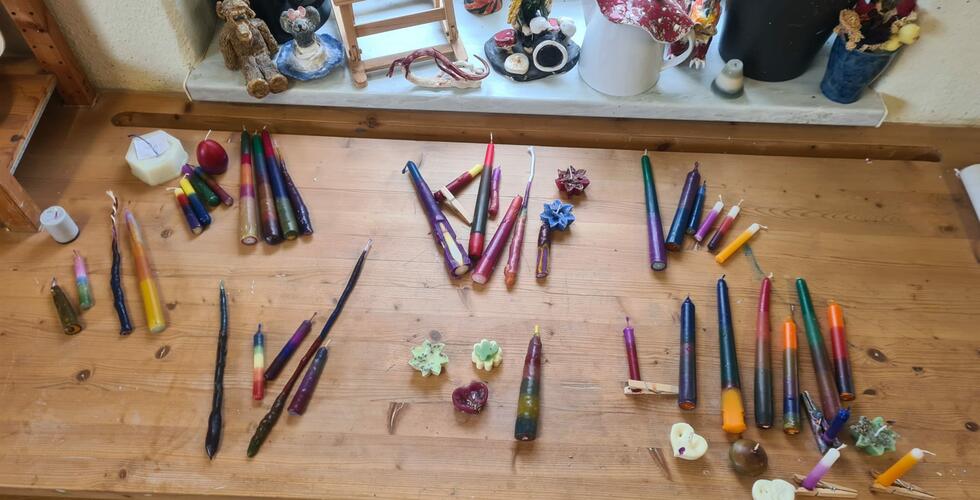 SCHKOLA Oberland - Setkání 4-6 (skupina stará řemesla - výroba svíček)