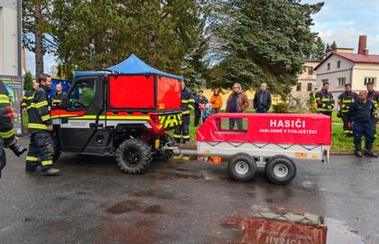 Feierliche Präsentation der angeschafften Feuerwehrtechnik für Partner und Gäste