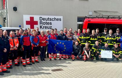 Rettung von Personen einschließlich Transport aus schwierigem Waldgelände;