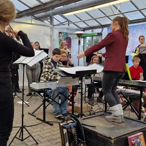 „Sind die Lichter angezündet“ – Auftakt unseres Lebendigen Adventskalenders #1 | Copyright: SMG