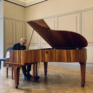 Let's Jazz: „Moravian folk songs“ Emil Viklický – Piano #2 | Copyright: SMG