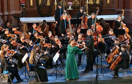 Divertimento - Komorní symfonie - Serenáda Mozart - Šostakovič - Čajkovskij