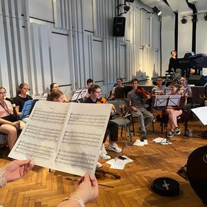 »Wurzeln und Flügel – Roots and Wings – Kořeny a křídla« #5 | Copyright: SMG