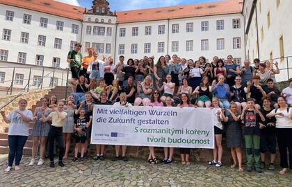 Mozartův hudební týden »Wurzeln und Flügel – Roots and Wings – Koreny a krídla«