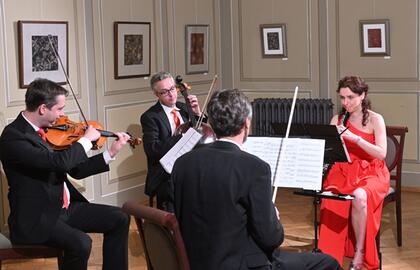 Riccio Quartet: „Čtyři s hobojem“ Tria a kvarteta pro hoboj a smyčcové nástroje, mj. od Wolfganga Amadé Mozarta, Antonína Dvořáka a Jeana Sibelia